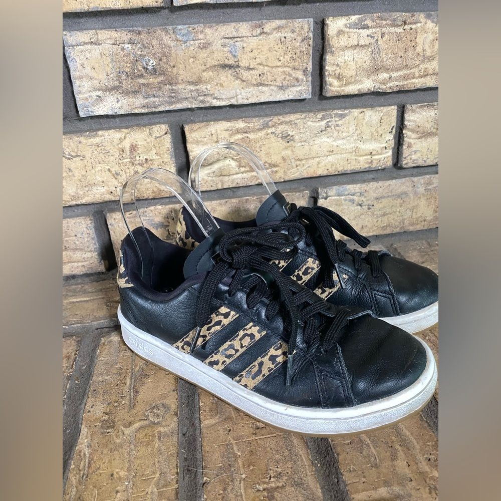 Leopard adidas